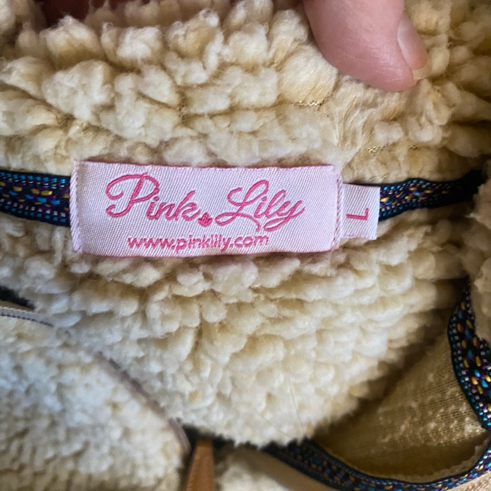Pink Lilly Cozy Cream Sherpa Sweater, sz L - Picture 2 of 6